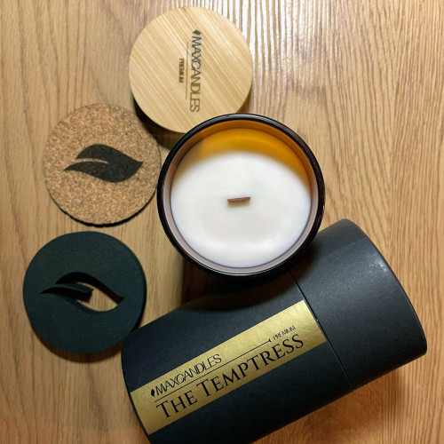 Lumanare Parfumata The Temptress MAXCANDLES Negru 150 g / 5.3 oz