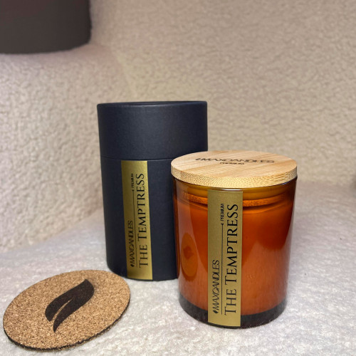 Lumanare Parfumata The Temptress MAXCANDLES Negru 220g / 7.8 oz